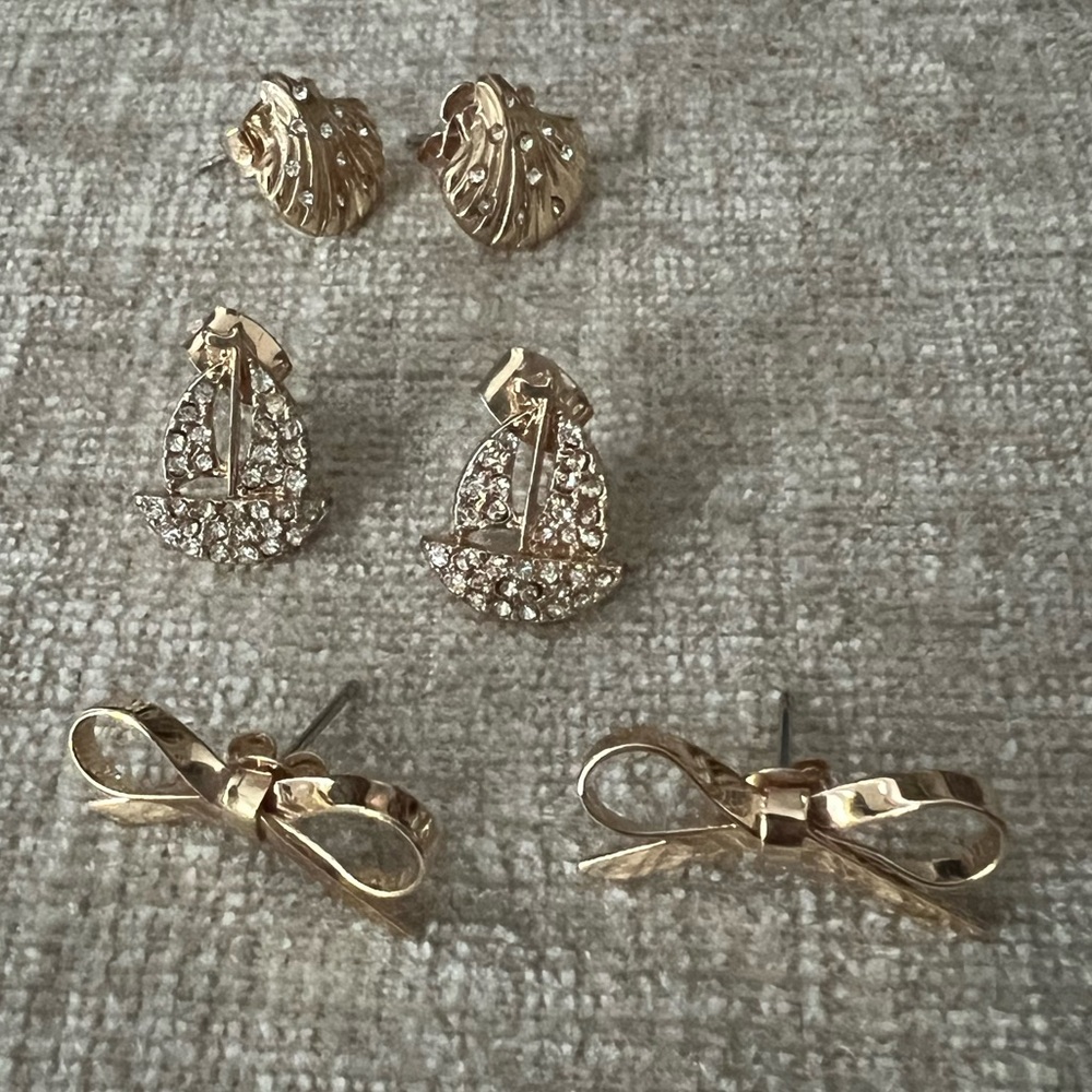 Set of 3 pairs Banana Republic Gold Bow, Sailboat and Shell Stud Earring Set